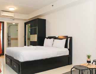 Bedroom 2 Strategic and Homey Studio Apartment at Metropark Condominium Jababeka By Travelio