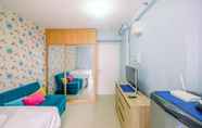 Common Space 2 Comfort Studio Apartment at Bassura City By Travelio