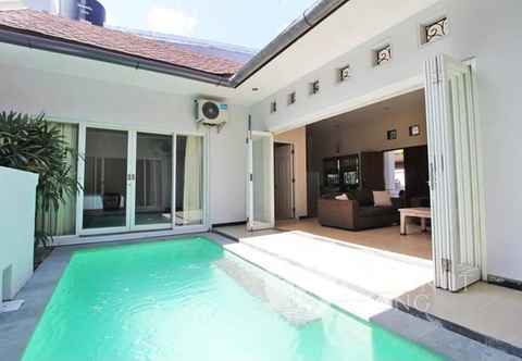 Kolam Renang LB Cantik Villa