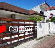 Bangunan 7 LB Cantik Villa