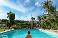 Kolam Renang Native House Resort by Cocotel