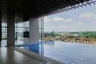 Swimming Pool Cozy 1BR Apartment at The Ayoma By Travelio