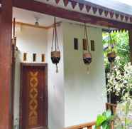 Lobby 3 Kampung Homestay Borobudur - Ismudi