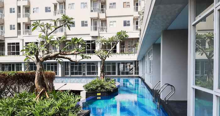 Swimming Pool Comfort and Nice Studio at Bintaro Icon Apartment By Travelio