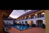Swimming Pool Hotel Doman Borobudur