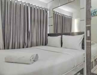 Kamar Tidur 2 Cozy and Best Deal 2BR Vida View Apartment By Travelio