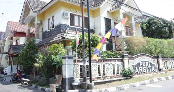 ภายนอกอาคาร Puri Arsita Homestay