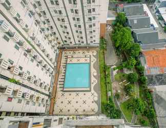 Bangunan 2 Cozy Living and Simple 2BR at Cibubur Village Apartment By Travelio