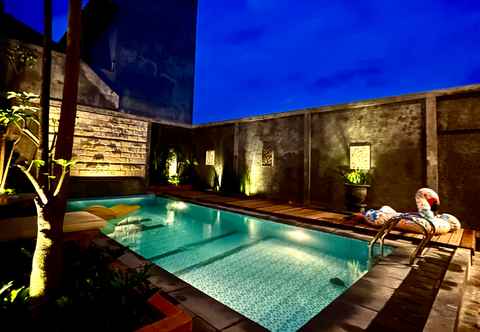 Swimming Pool Tomohon Private Pool Villa Batu