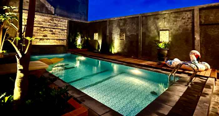 Swimming Pool Tomohon Private Pool Villa Batu