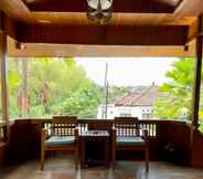 Lobby 3 Tomohon Private Pool Villa Batu