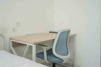 Common Space 4 Wonderful Studio at Sky House BSD Apartment By Travelio