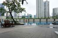 ล็อบบี้ Homey and Nice 1BR at The Wave Kuningan Apartment By Travelio