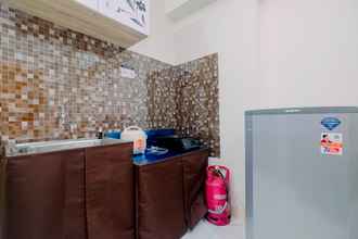 Toilet Kamar 4 Value for Money and Comfy 2BR Apartment @ Podomoro Golf View By Travelio
