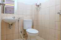 In-room Bathroom Comfortable 2BR at Pakubuwono Terrace Apartment By Travelio