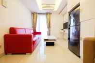 Lobi 1BR near Kota Kasablanka at The Wave Apartment By Travelio