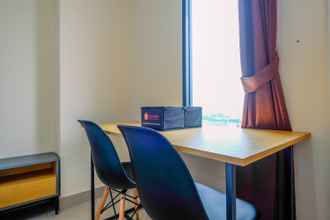 Ruang untuk Umum 4 Studio Best Rate near Gandaria City at Kebayoran Icon Apartment By Travelio