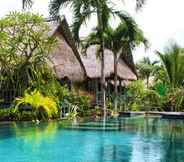 Swimming Pool 2 TS HUT LEMBONGAN