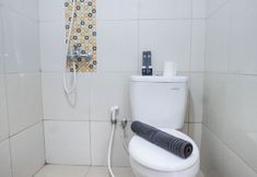 客室内バスルーム 4 Well Appointed and Comfortable Studio Apartment Supermall Mansion By Travelio