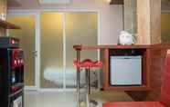 Ruang Umum 4 Comfy 1BR Apartment at Gateway Pasteur By Travelio