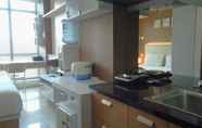 Common Space 3 Cozy Studio Apartment near UNPAD at Taman Melati Jatinangor By Travelio