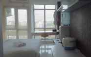 Common Space 5 Cozy Studio Apartment near UNPAD at Taman Melati Jatinangor By Travelio