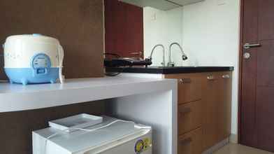 Common Space 4 Cozy Studio Apartment near UNPAD at Taman Melati Jatinangor By Travelio