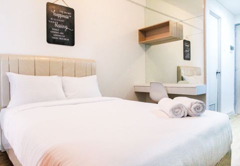 Bilik Tidur Simply and Homey Studio Akasa Apartment By Travelio