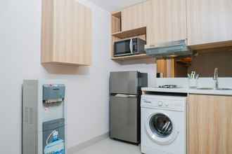 ห้องนอน 4 Elegant and Clean 1BR at The Oasis Apartment By Travelio