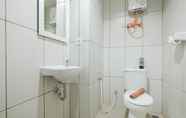 In-room Bathroom 4 Best Location Studio at Grand Kamala Lagoon Apartment By Travelio
