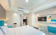 Ruang untuk Umum 2 Spacious and Modern Studio Room at Green Kosambi Apartment By Travelio