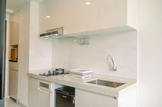 Common Space 4 Comfortable Studio at Sky House BSD Apartment with Pool View By Travelio