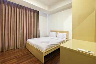 Bilik Tidur 4 Modern 2BR Apartment at The Kensington Royal Suites By Travelio