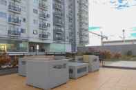 Exterior 2BR Apartment near Universitas Indonesia at Park View Condominium By Travelio