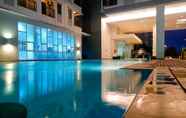 Swimming Pool 7 1BR Apartment with Sofa Bed at Thamrin Executive By Travelio