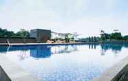 Kolam Renang 6 1BR Apartment Best Location at Ciputra International By Travelio 