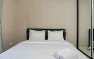 Kamar Tidur 2 1BR Apartment Best Location at Ciputra International By Travelio 