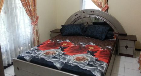 寝室 2 VILLA PURI TEMBOGO