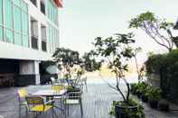 ล็อบบี้ Cozy Studio Apartment at Tamansari Papilio By Travelio