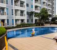 Swimming Pool 7 Strategic Studio at Orchard Supermall Mansion Apartment By Travelio