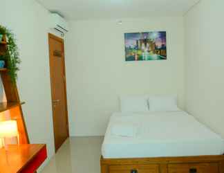 Bilik Tidur 2 Woodland Park Residence 1BR Apartement Kalibata View Swimming Pool By Travelio