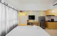 Ruang Umum 2 Modern and Tidy Studio at Springlake Summarecon Apartment By Travelio