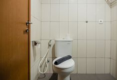 In-room Bathroom 7 Luxurious 1BR Apartment At Dago Suites By Travelio