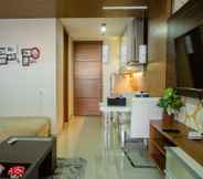 Common Space 2 Luxurious 1BR Apartment At Dago Suites By Travelio