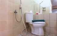 In-room Bathroom 4 Green Pramuka 2BR Apartment Pool View By Travelio 