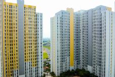 Exterior Relax and Best 2BR Springlake Summarecon Apartment By Travelio