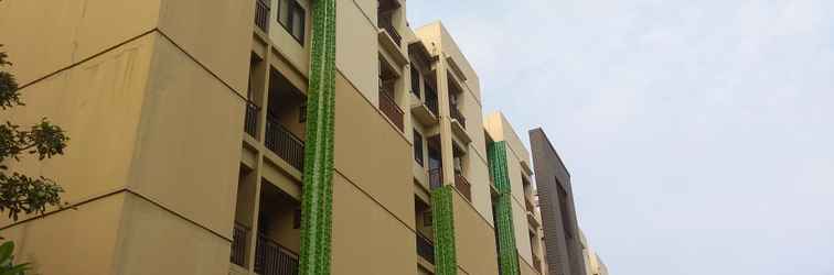 Lobi New Furnished 2BR at Mutiara Bekasi Apartment By Travelio