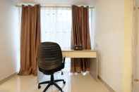 Ruang untuk Umum Modern Studio Best Price The H Residence near MT Haryono By Travelio