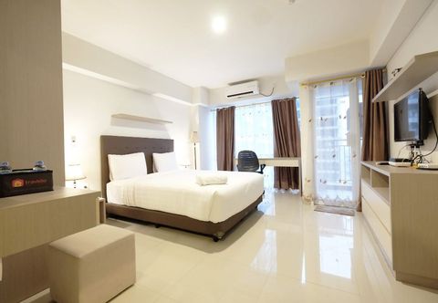 Bedroom Modern Studio Best Price The H Residence near MT Haryono By Travelio