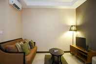 Common Space 1BR Luxurious near Sampoerna Universitas at L'Avenue Apartment By Travelio